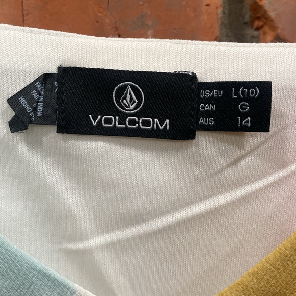 Volcom Stripe Dress - Picture 2 of 9